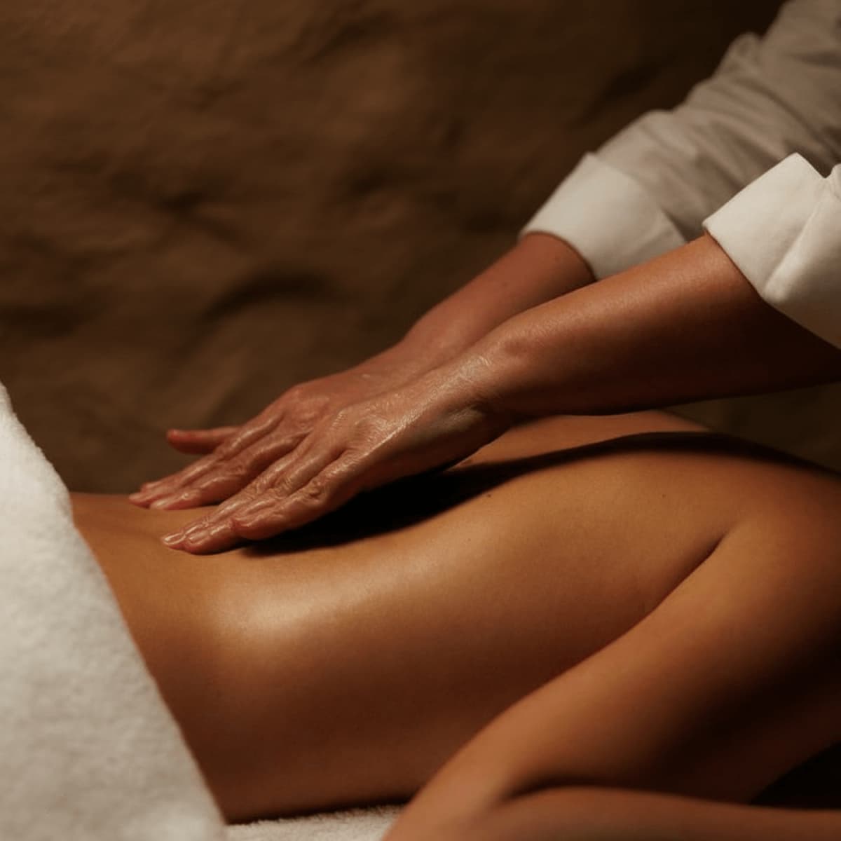 Full body massage therapy in progress at Verosha spa in Pune